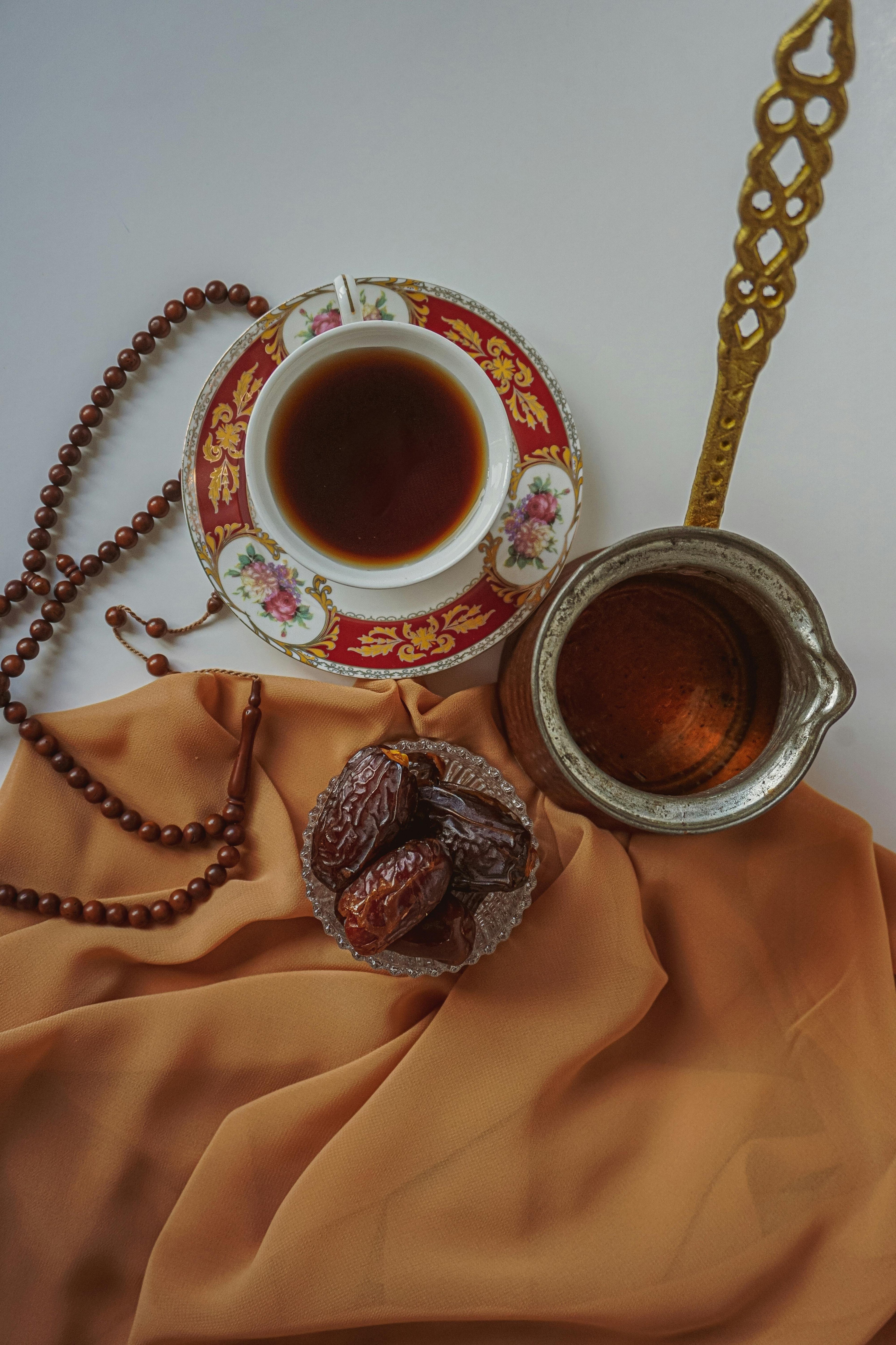 The Art of Gifting: Why Premium Dates Make the Perfect Present