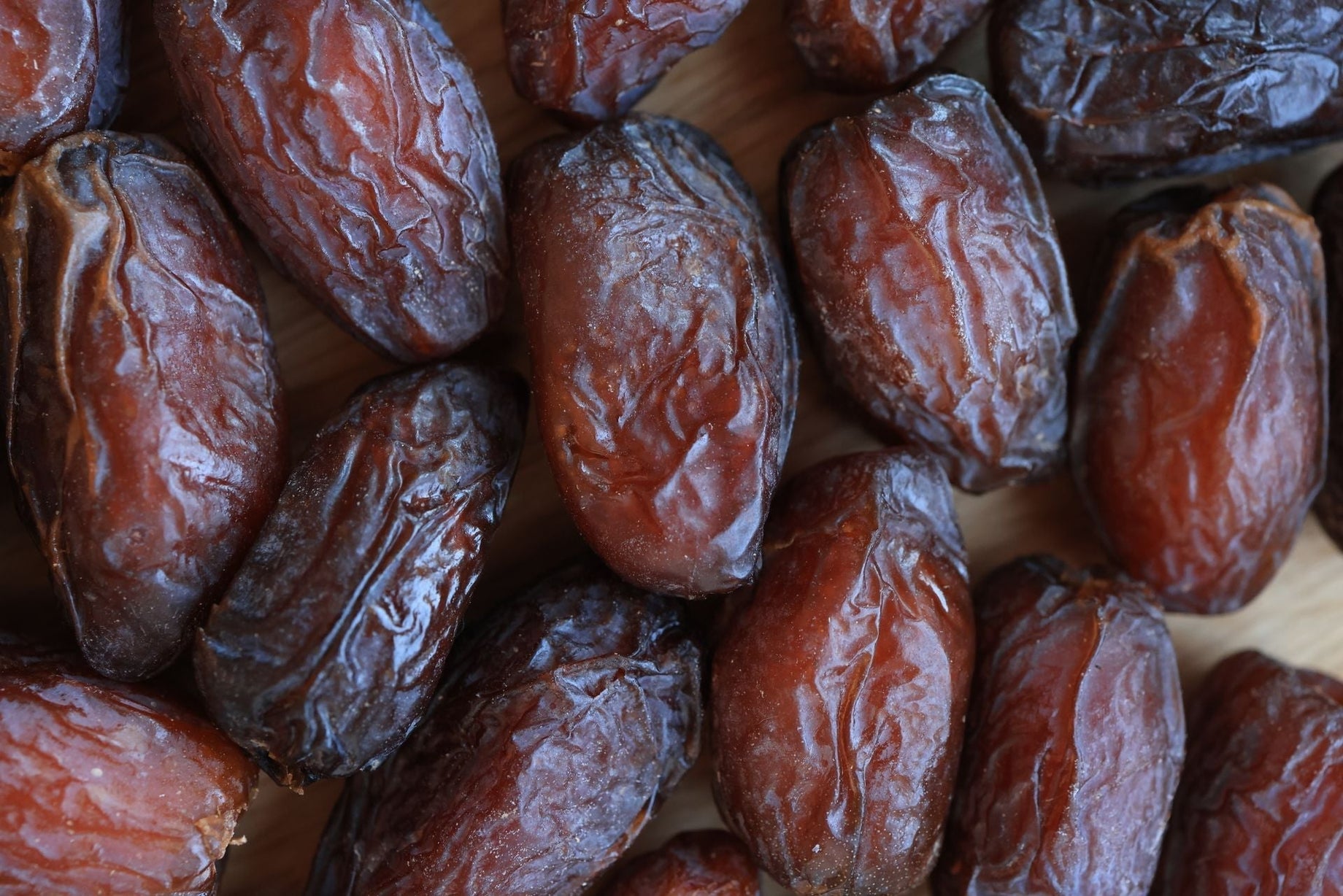 Medjool Dates vs Regular Dates: What Is the Difference? article image