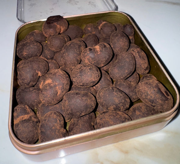 The Cocoa Dusted Collection - Cashews - 250g